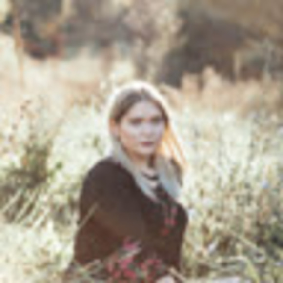 Meet your Posher, Mariah - Picture 1 of 1